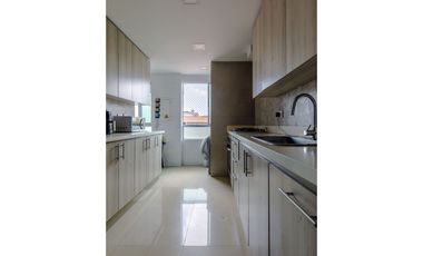 SE VENDE APARTAMENTO EN LA ZONA DE ALTOS DE RIOMAR