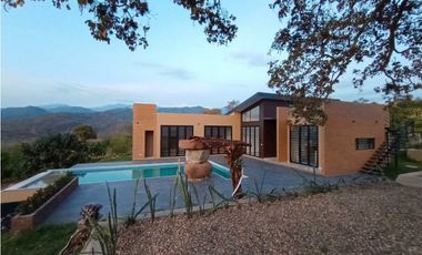 Casa Campestre Nueva en Venta en La Mesa Cundi