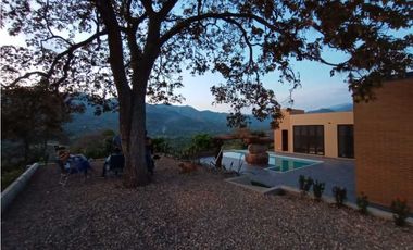 Casa Campestre Nueva en Venta en La Mesa Cundi