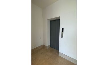 SE VENDE APARTAMENTO EN EL GOLF