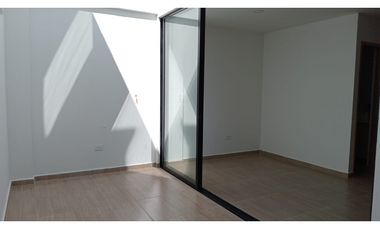 Venta de casa moderna en La Ceja, Antioquia