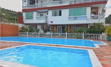 Maat vende Casa en conjunto cerrado-Villeta. 230M2 $550 Millones