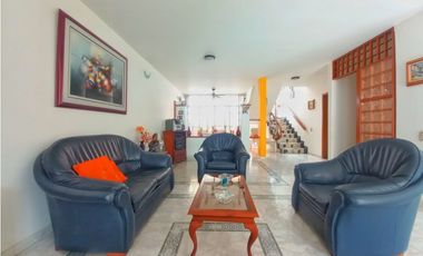 Maat vende Casa en conjunto cerrado-Villeta. 230M2 $550 Millones