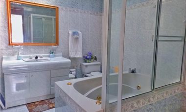 Maat vende Casa en conjunto cerrado-Villeta. 230M2 $550 Millones