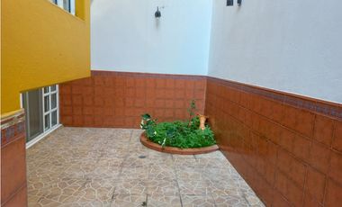 Maat vende Casa en conjunto cerrado-Villeta. 230M2 $550 Millones