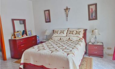 Maat vende Casa en conjunto cerrado-Villeta. 230M2 $550 Millones