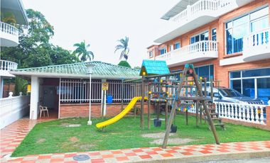 Maat vende Casa en conjunto cerrado-Villeta. 230M2 $550 Millones