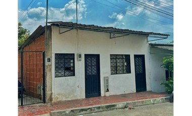 Maat vende Casa lote, barrio Jardin-Villeta 180m2 $130Millones