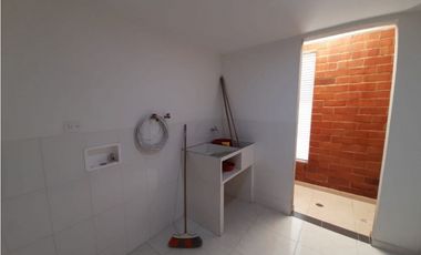Se vende casa en conjunto cerrado Barrio Las Mercedes Palmira Valle