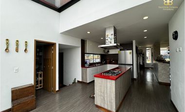 SE VENDE MAGNFICA CASA EN VILLAS DE YERBABUENA