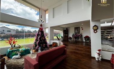 SE VENDE MAGNFICA CASA EN VILLAS DE YERBABUENA