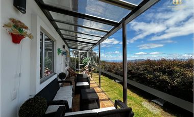 SE VENDE MAGNFICA CASA EN VILLAS DE YERBABUENA