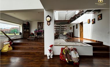 SE VENDE MAGNFICA CASA EN VILLAS DE YERBABUENA