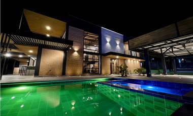 Finca de lujo amoblada en venta - Santa Elena El Cerrito Valle