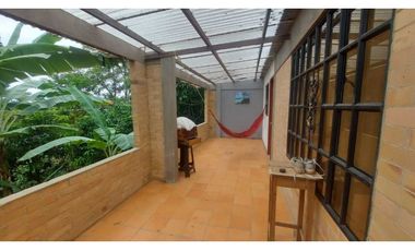VENTA DE FINCA EN ANOLAIMA CUNDINAMARCA CASA CON LICENCIA