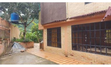 VENTA DE FINCA EN ANOLAIMA CUNDINAMARCA CASA CON LICENCIA