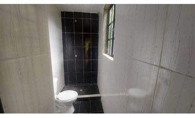VENTA DE FINCA EN ANOLAIMA CUNDINAMARCA CASA CON LICENCIA