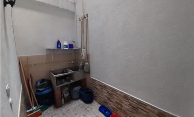 Casa de 2 pisos más terraza en venta Barrio Rincón del Bosque Palmira