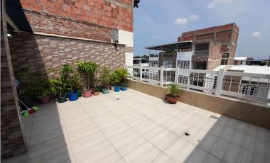 Casa de 2 pisos más terraza en venta Barrio Rincón del Bosque Palmira
