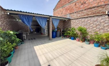Casa de 2 pisos más terraza en venta Barrio Rincón del Bosque Palmira