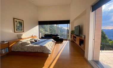 Casa rodeada de verde en El Poblado