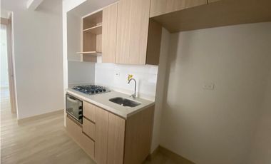 APARTAMENTO EN UNIDAD CERRADA CON ACABADOS EN MARINILLA