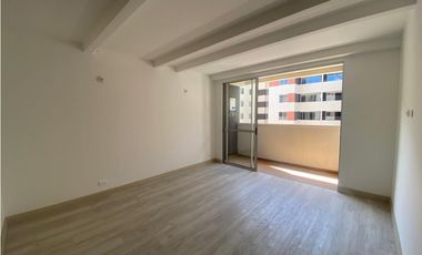 APARTAMENTO EN UNIDAD CERRADA CON ACABADOS EN MARINILLA
