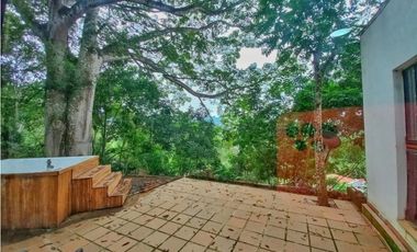 Maat vende Casa Campestre, Rio Dulce - Villeta 1.800m2 $330Millones