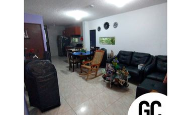 Se vende Casa en el conjunto residencial YARUMO