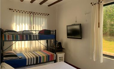 CASA CON PISCINA PRIVADA Y JACUZZI SAN MARCOS POBLADO, RICAURTE