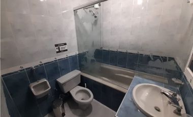 Casa de tres pisos en venta y permuta Barrio El Bosque Palmira Valle