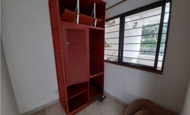 Casa de tres pisos en venta y permuta Barrio El Bosque Palmira Valle