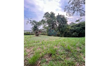 Se vende lote en condominio campestre en Restrepo, Meta