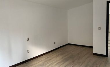 CASA EN VENTA EN CERRADA EN LOMAS DEL RIO