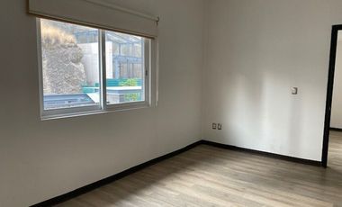 CASA EN VENTA EN CERRADA EN LOMAS DEL RIO