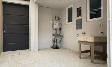 CASA EN VENTA EN CERRADA EN LOMAS DEL RIO