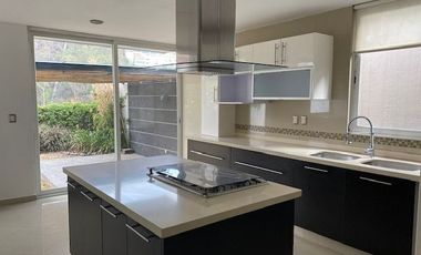 CASA EN VENTA EN CERRADA EN LOMAS DEL RIO