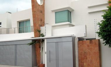 Casa amueblada en Renta en  Flamboyanes, Col. Miami