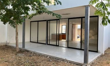 Casa en venta 3 recámaras en privada al norte de Mérida