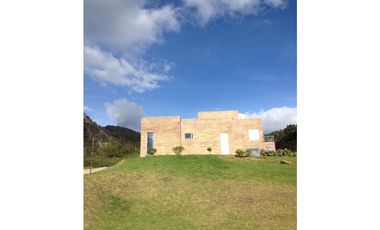 Alquilo Amplia y Exclusiva Casa 1h Vereda el Hato k7 Vía Calera