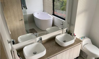 Vendo Moderna Casa Recién Construida en la Vereda el Hato Vía Calera