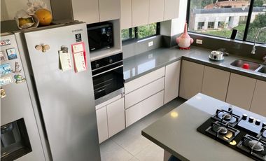 Vendo Moderna Casa Recién Construida en la Vereda el Hato Vía Calera