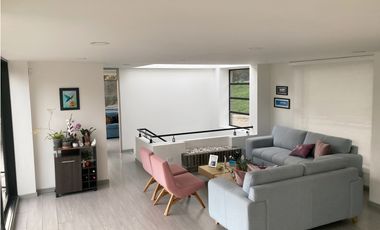 Vendo Moderna Casa Recién Construida en la Vereda el Hato Vía Calera