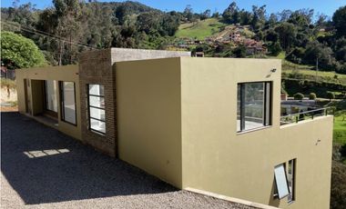 Vendo Moderna Casa Recién Construida en la Vereda el Hato Vía Calera