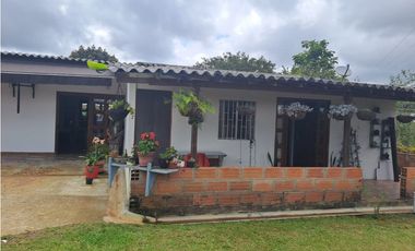 VENDO FINCA  EN MARINILLA VIA PEÑOL 5.240 METROS VEREDA CHOCHO MAYO CH