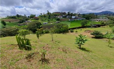 VENDO FINCA  EN MARINILLA VIA PEÑOL 5.240 METROS VEREDA CHOCHO MAYO CH