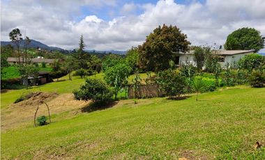 VENDO FINCA  EN MARINILLA VIA PEÑOL 5.240 METROS VEREDA CHOCHO MAYO CH