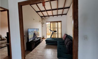 VENDO FINCA  EN MARINILLA VIA PEÑOL 5.240 METROS VEREDA CHOCHO MAYO CH