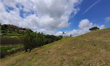 VENDO FINCA  EN MARINILLA VIA PEÑOL 5.240 METROS VEREDA CHOCHO MAYO CH