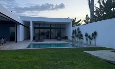 Casa en venta en Mérida, Privada  Moravia en Temozón Norte